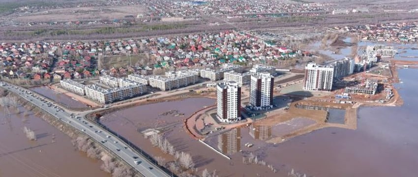Массовую эвакуацию объявили в Оренбурге из-за паводка