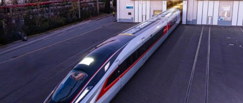 В Китае появился пассажирский поезд, способный развивать 450 километров в час — посмотрите, как он выглядит внутри