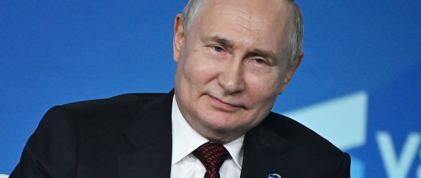 Белый Дом: Путин должен "прекратить вмешиваться" в выборы в США