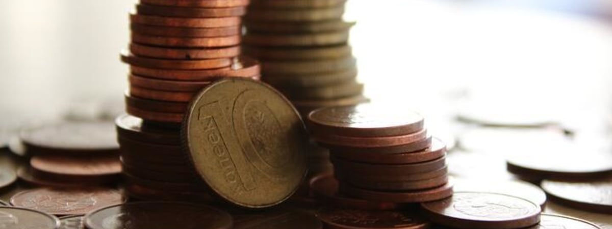 «Вообще уже обалдели!» Семья год собирала монеты, но столкнулась с непредвиденным моментом, когда решила обменять их в банке на банкноты