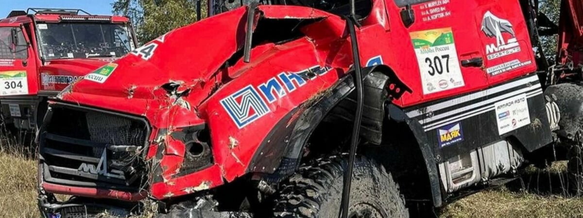 Белорусская команда попала в аварию на ралли-рейде в России — Фото