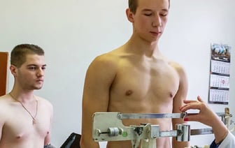 Военкомат "накрутил" призывнику вес, чтобы сделать его годным к службе