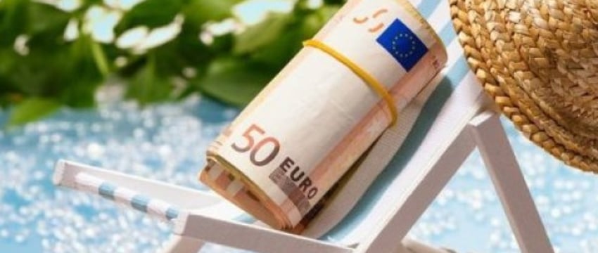 Можно ли вместо отпуска получить денежную компенсацию – пояснили в Минтруда