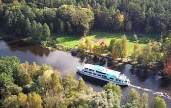 Путешествие по узкоколейке, сафари, гранитные скалы и кое-что еще. Топ-8 необычных туров по Беларуси