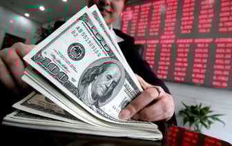 Сколько будет стоить доллар осенью-2024? Экономисты назвали три ключевых фактора роста курса