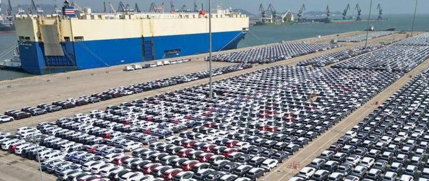 Китай стал первым в мире по экспорту авто