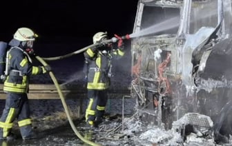 В Германии загорелся почтовый грузовик с белорусом за рулем