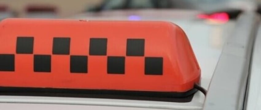 В Минске таксист сломал руку пассажиру — узнали подробности истории