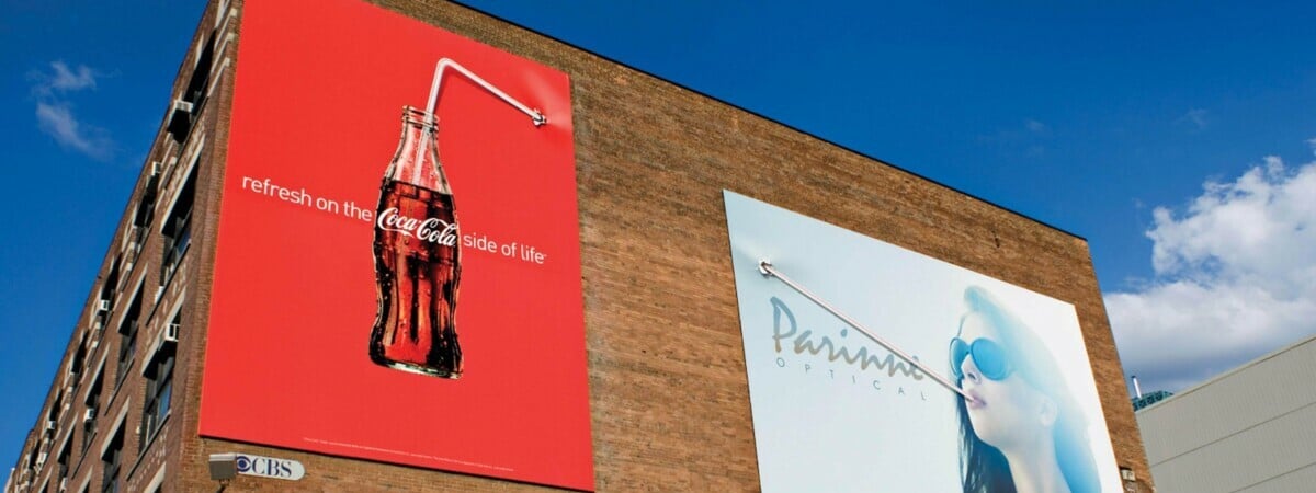 Юристы рассказали, могут ли белорусы получить плату за рекламу на фасаде их дома