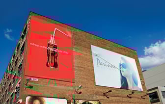 Юристы рассказали, могут ли белорусы получить плату за рекламу на фасаде их дома