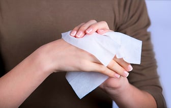 Санэпидслужба запретила белорусам вытирать этими бумажными салфетками руки и губы