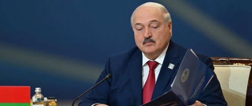 Лукашенко предложил ограничить использование доллара в ШОС