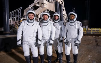 NASA без объяснений отправило в госпиталь 4 астронавтов, только что вернувшихся из космоса — Видео