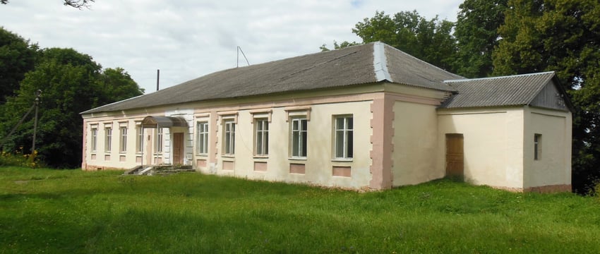 Старинную усадьбу XIX века в Бешенковичском районе продали за 35 долларов