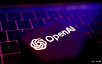 Компания Anthropic Sign сотрудничает с правительством США в области исследования и тестирования искусственного интеллекта.