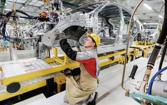 «Должны защищать свой рынок» — Лукашенко потребовал устранить «недопонимания» с Россией по производству легковых авто