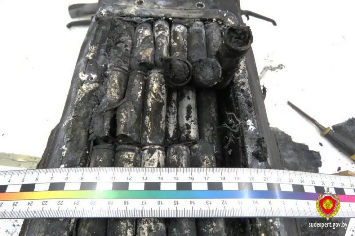 В одной из столичных квартир в ночное время загорелся электросамокат