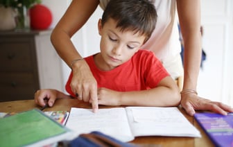 Как научить ребенка делать «домашку» самостоятельно? Психолог пояснила, когда нужны таймеры на 20 минут — Полезно