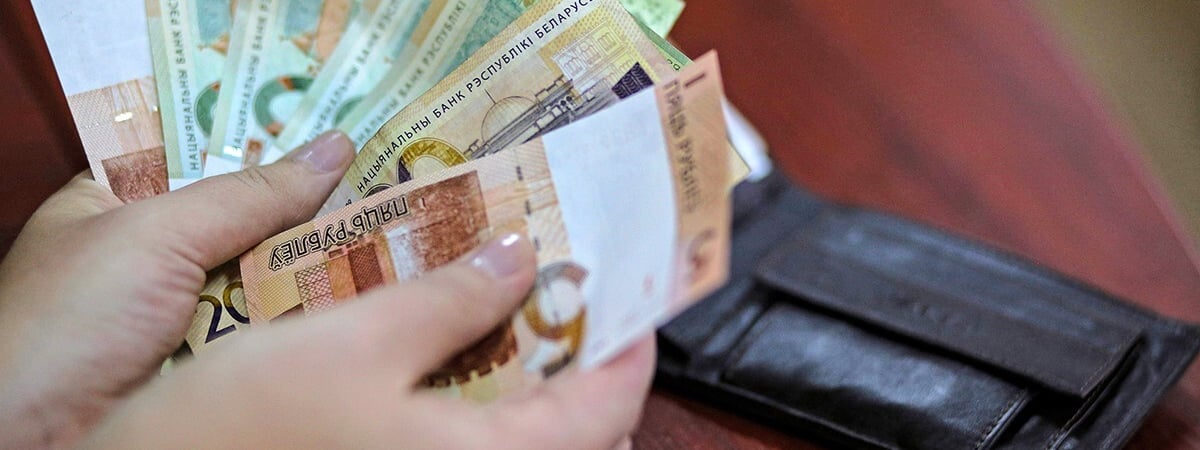 Ещё один банк Беларуси поднял ставки по депозитам в рублях. А где упали по вкладам в долларах?