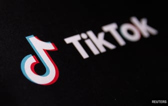 TikTok ограничивает государственные СМИ из-за опасений иностранного влияния.