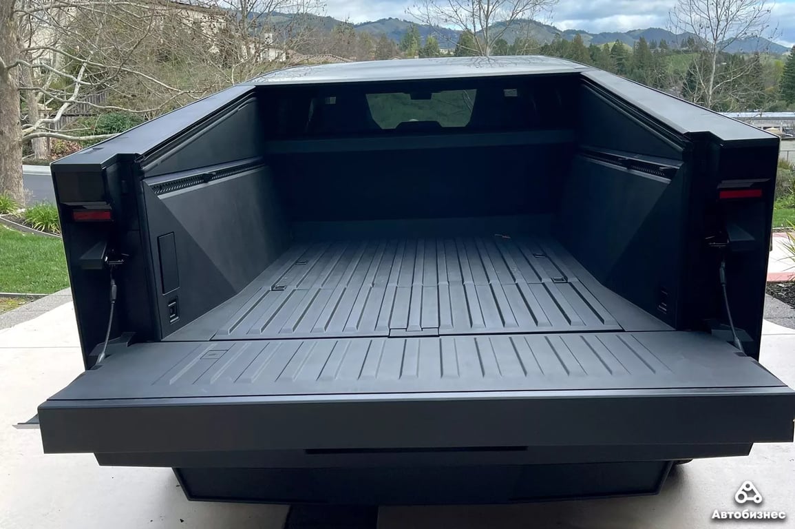 Багажник Tesla Cybertruck