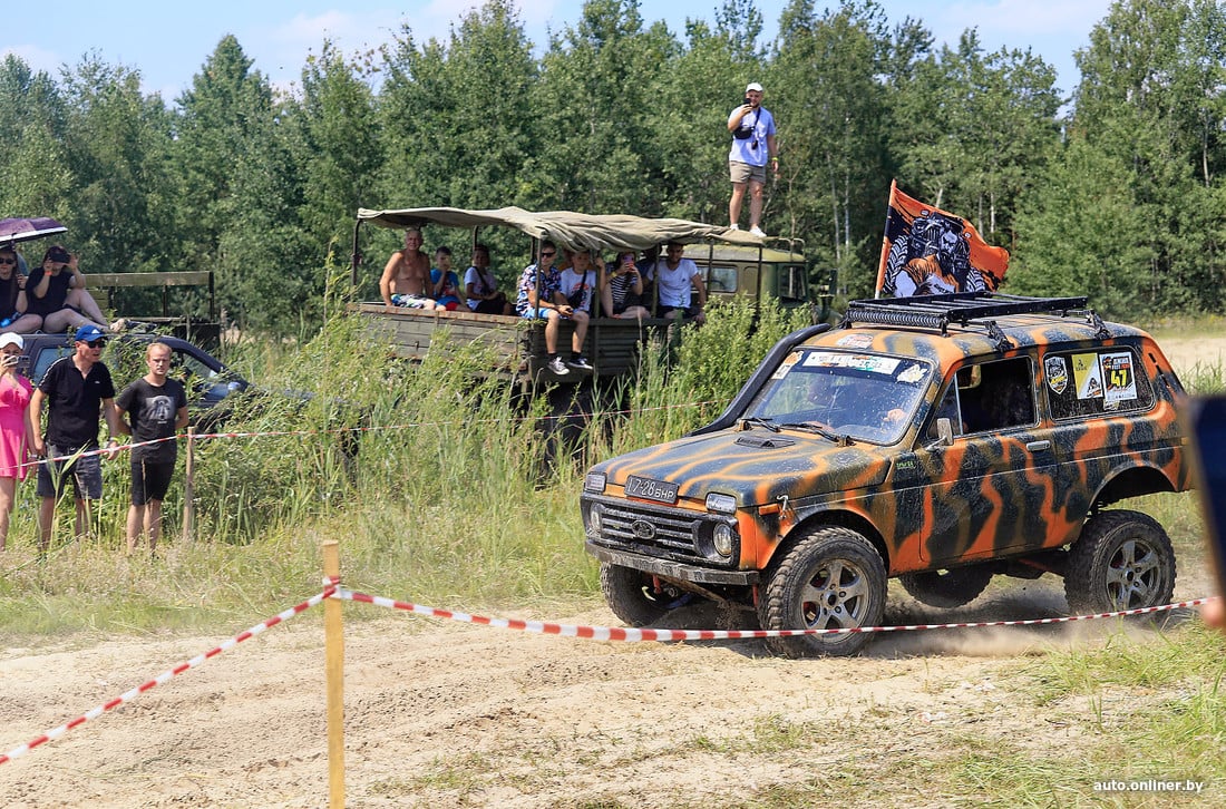 Под Брестом проходит джип-фестиваль. Фоторепортаж