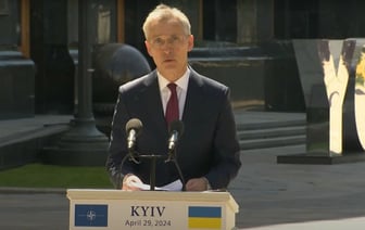 Столтенберг прилетел в Киев: Законное место Украины — в НАТО