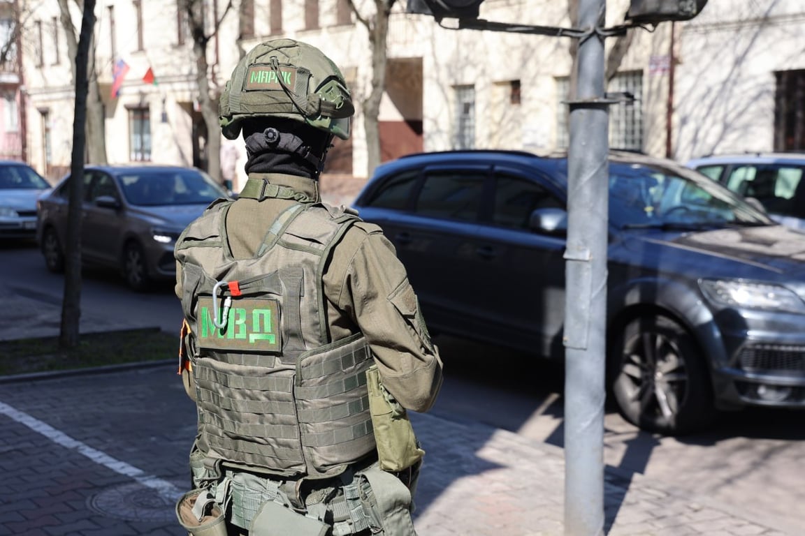 Правоохранители проверяют сообщение о минировании автомобиля в центре Бреста