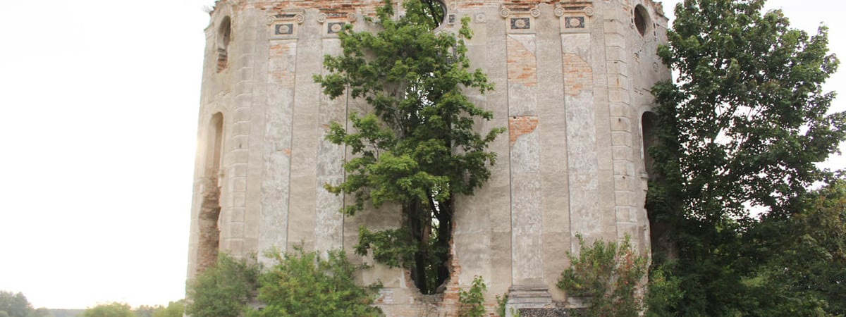 Руины часовни-усыпальницы — посмотрите, какая необычная достопримечательность находится недалеко от Гродно