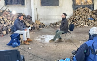 «Нет времени слушать чушь собачью» – Зеленский ответил Трампу, Путину и Карлсону с линии фронта