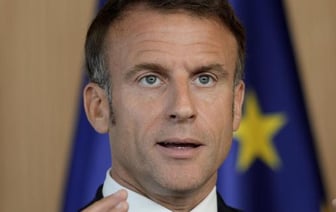 Изолировать Иран предложил президент Макрон