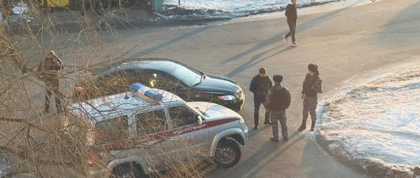 Мужчина взял в заложники женщину в городе Петропавловск-Камчатский