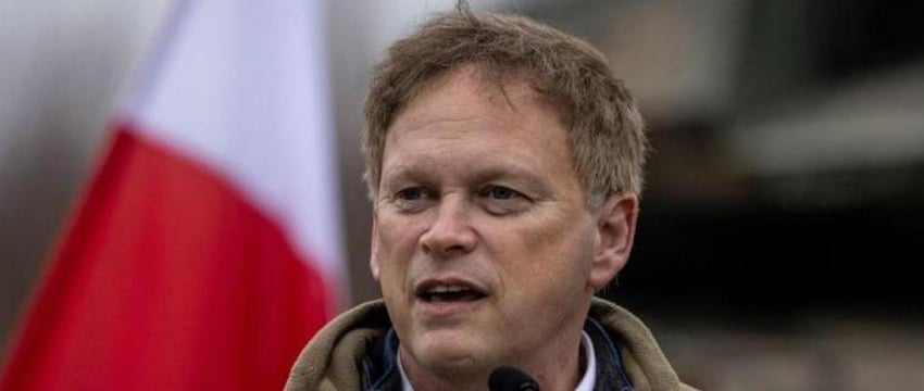 Из соображений безопасности визит в Одессу отменил министр обороны Британии