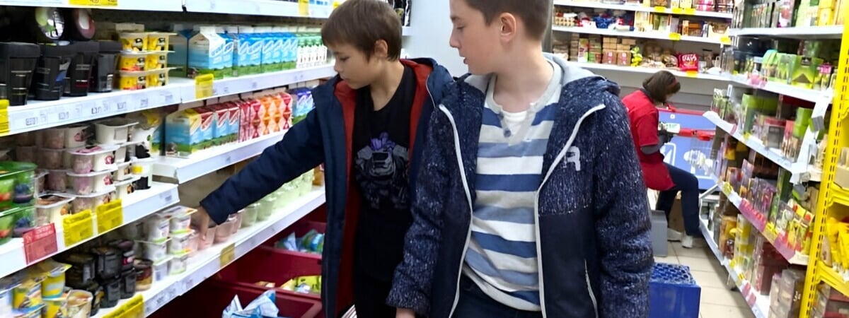 КГК поручил белорусским школьникам «промониторить» цены в магазинах. Зачем?