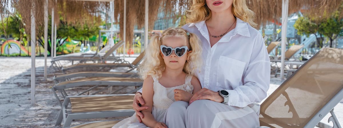 Мать бывшего политзаключенного Виктора Пархимчика, которую в феврале задержали силовики, покинула Беларусь