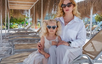 Мать бывшего политзаключенного Виктора Пархимчика, которую в феврале задержали силовики, покинула Беларусь