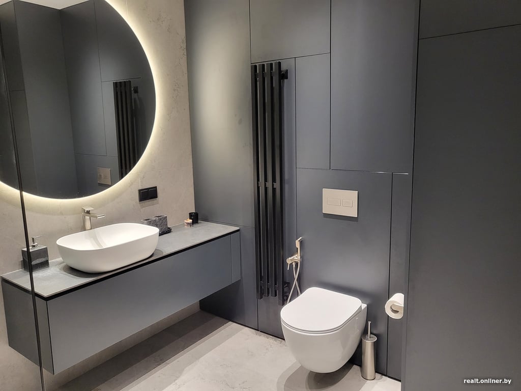 Пара белорусов потратила солидную сумму, чтобы сделать из санузла «черную жемчужину»