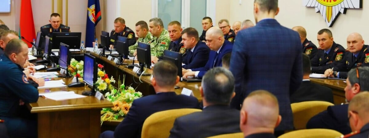 В МВД приказали привести в готовность ОМОН, саперов и спасателей в Минске на 24-25 апреля