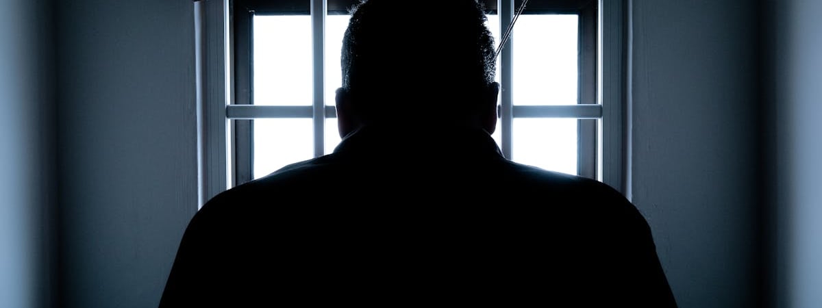 На свободу после 30 суток ареста вышел экс‑политзаключенный Алексей Романов