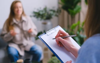 Восемь стран Евросоюза призвали ужесточить санкции против Беларуси и России