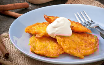 Эти оладьи заменят драники и жаренные кабачки. Нашли простой рецепт блинчиков, который хитом осени — Полезно