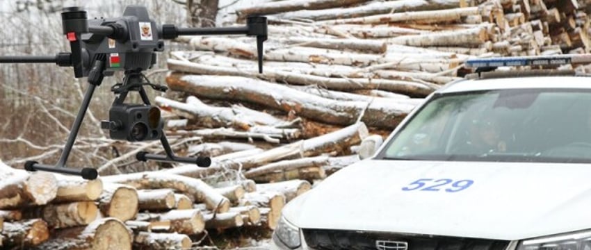 «Дальность полёта — 12 километров». Журналисты подежурили вместе с ГАИ и дроном на дороге