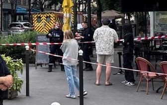 Машина врезалась в террасу ресторана в Париже: есть погибшие