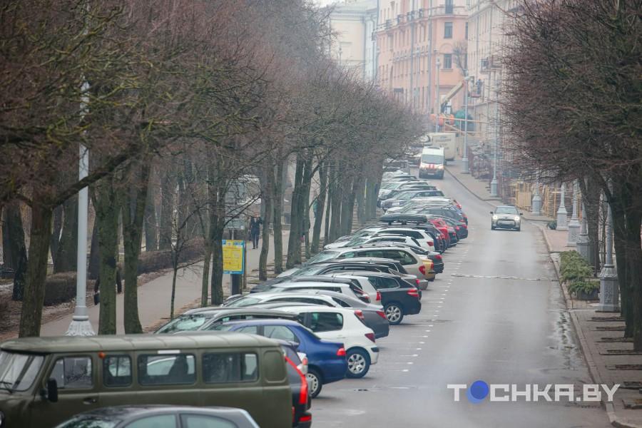 Экстренная эвакуация: белорус оплатил парковку, а машину все равно увезли