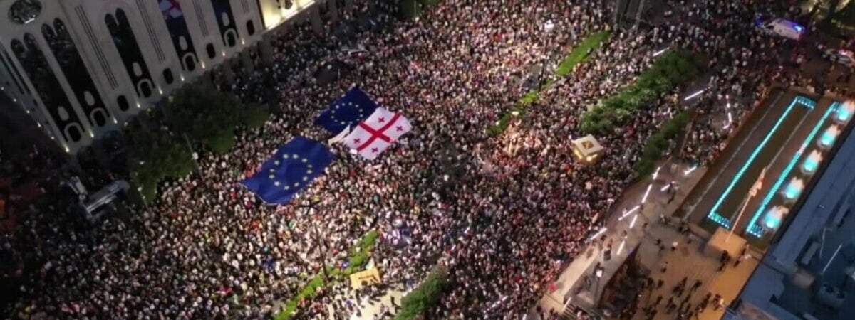 В Грузии вспыхнули протесты против «русского закона». Президент Зурабишвили поддержала участников акций