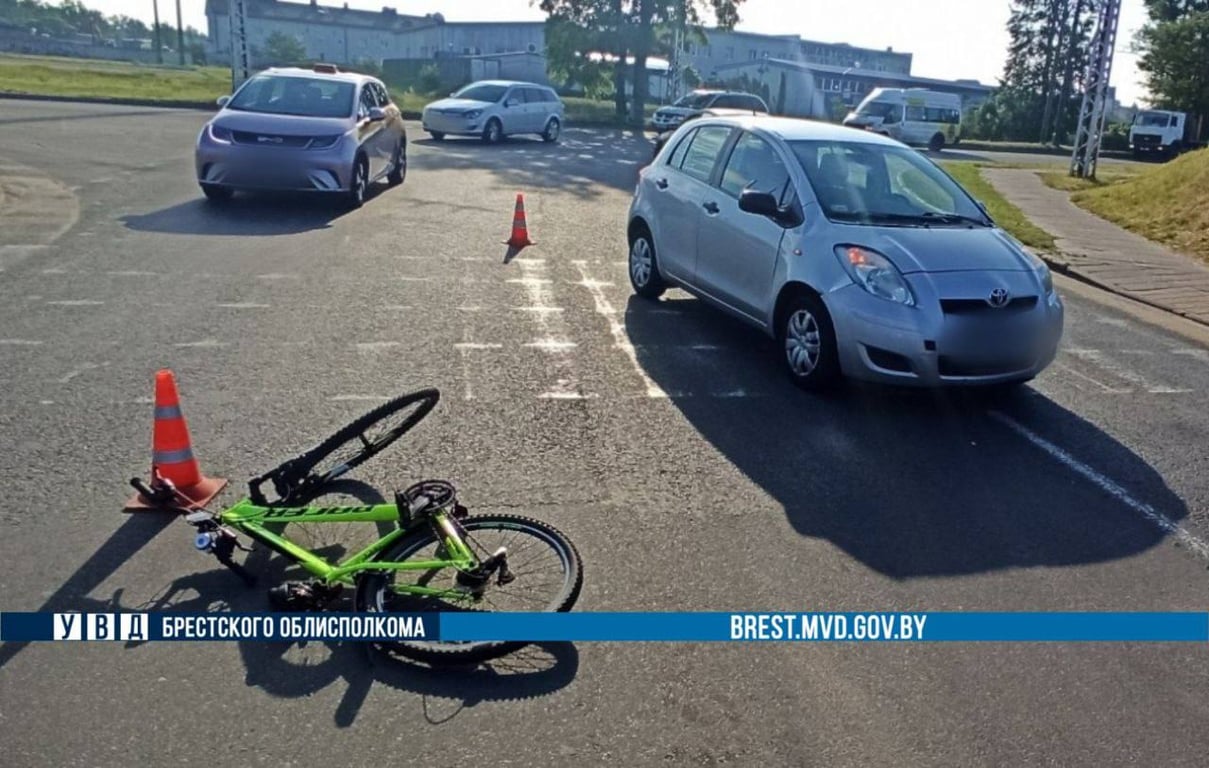 В Бресте водитель Toyota сбила подростка на велосипеде