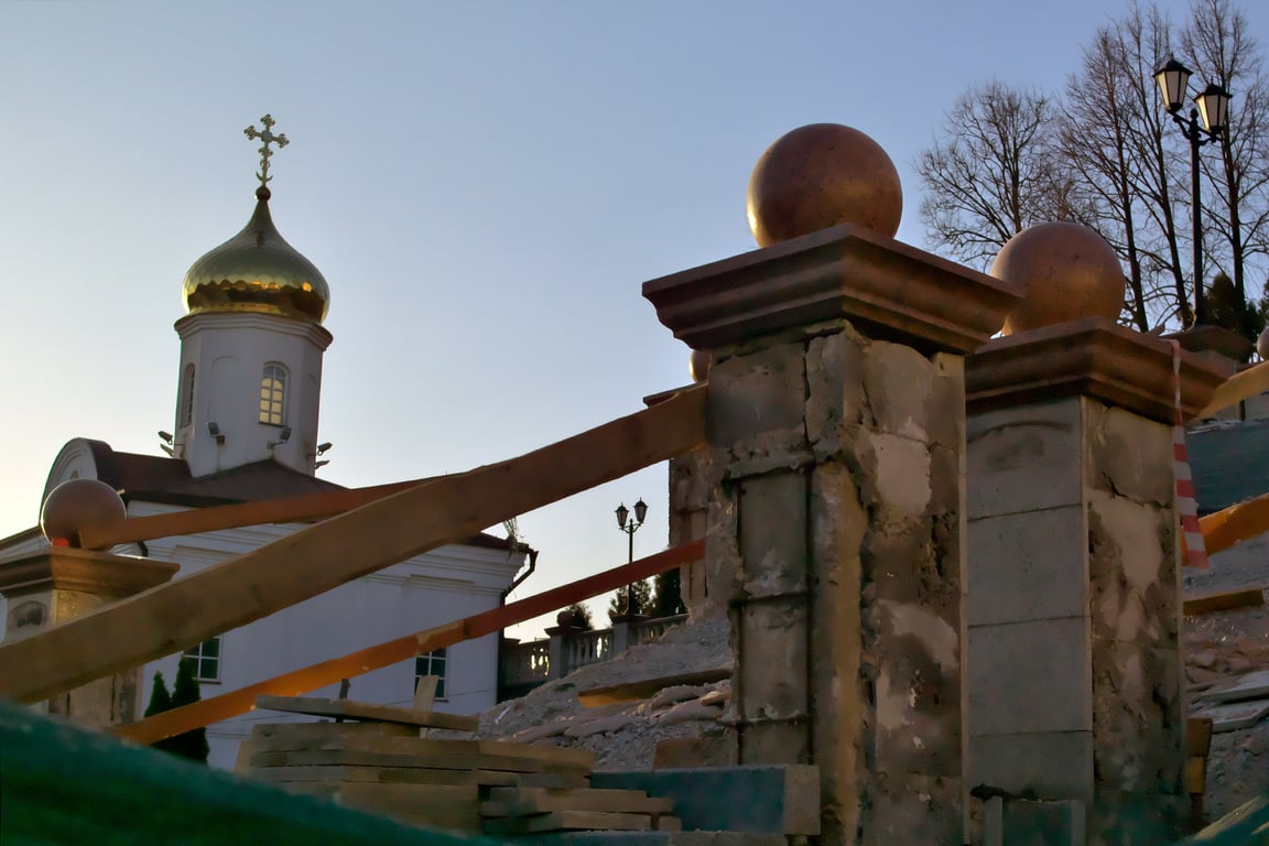Капитальный ремонт лестницы на Успенскую горку в Витебске. Фото ННВ