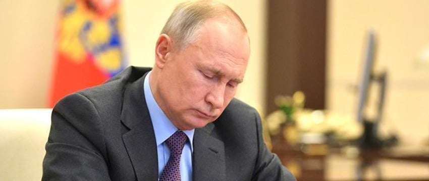 Путин подписал закон о конфискации имущества за военные фейки