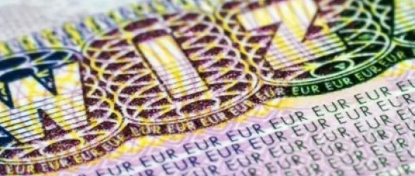 На семью — $700. В Польше будут судить белоруса за оформление фиктивных документов на визы