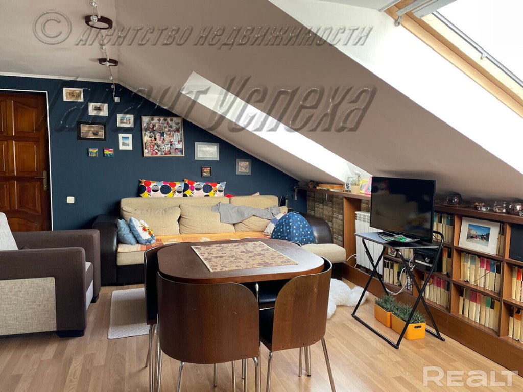 На этой улице Бреста располагаются самые дорогие дома города. Посмотрели, что тут продается